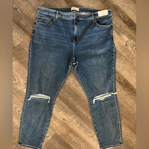 Abercrombie & Fitch High Rise Super Skinny Ankle Jean- Size 37/24